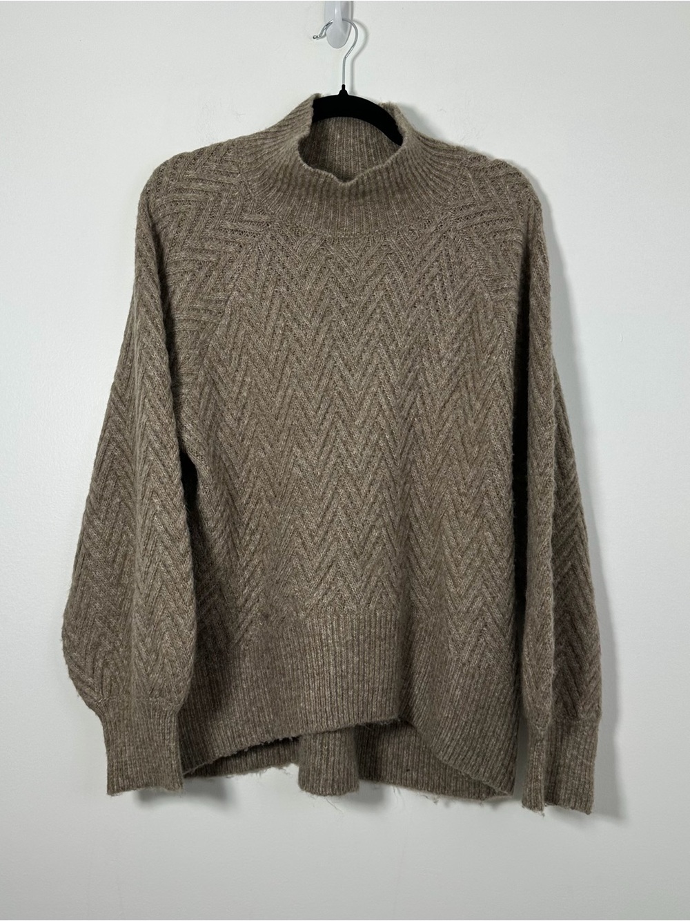 Abercrombie Women’s Cable Knit Mock Neck Sweater Taupe Brown Size L